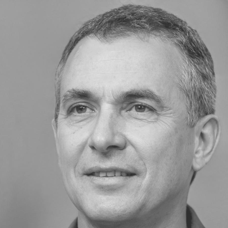 Portrait of Jasper Lindstrom, CFO of manufacturing company