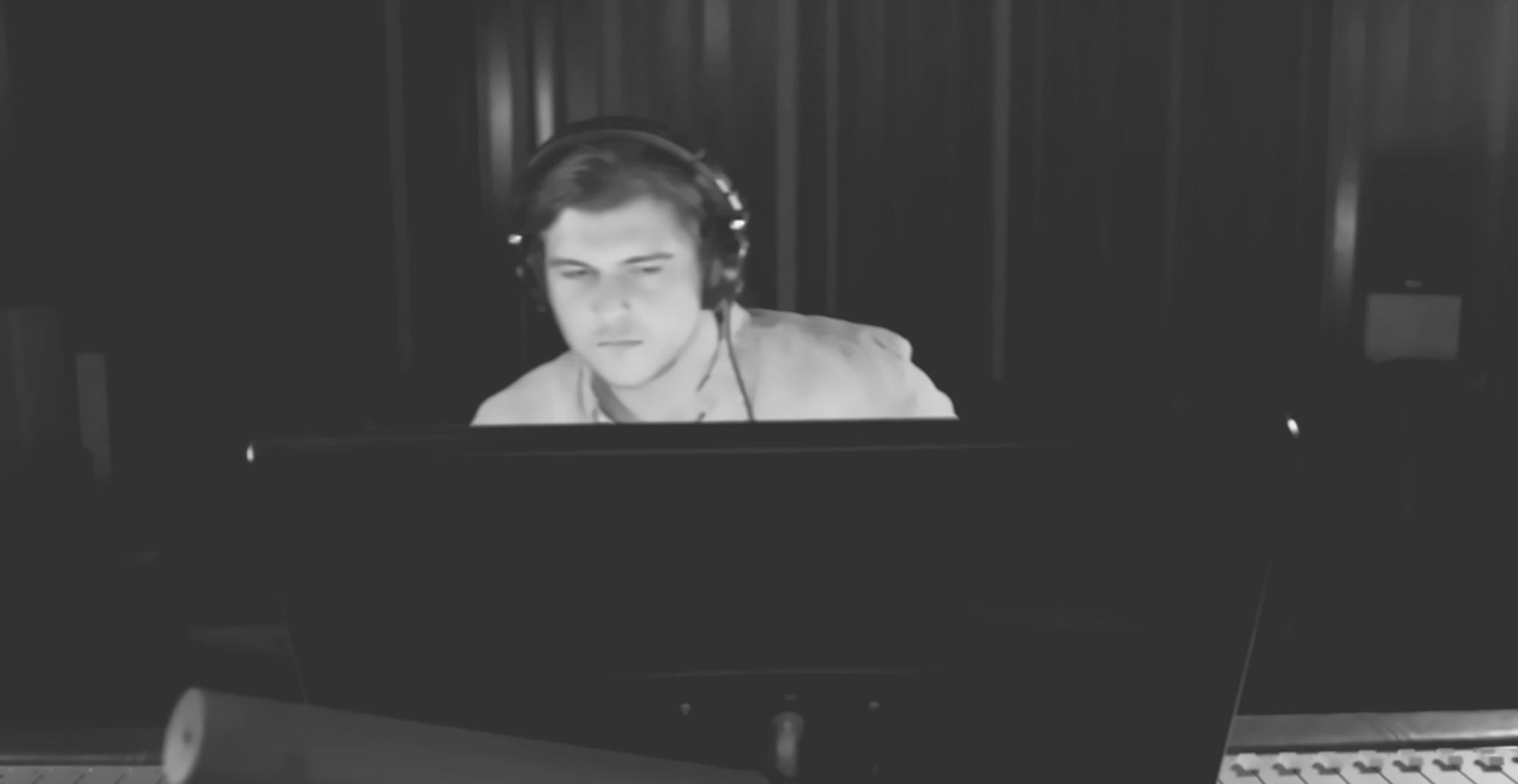 Financial data integration infrastructure monitoring real-time transaction flows